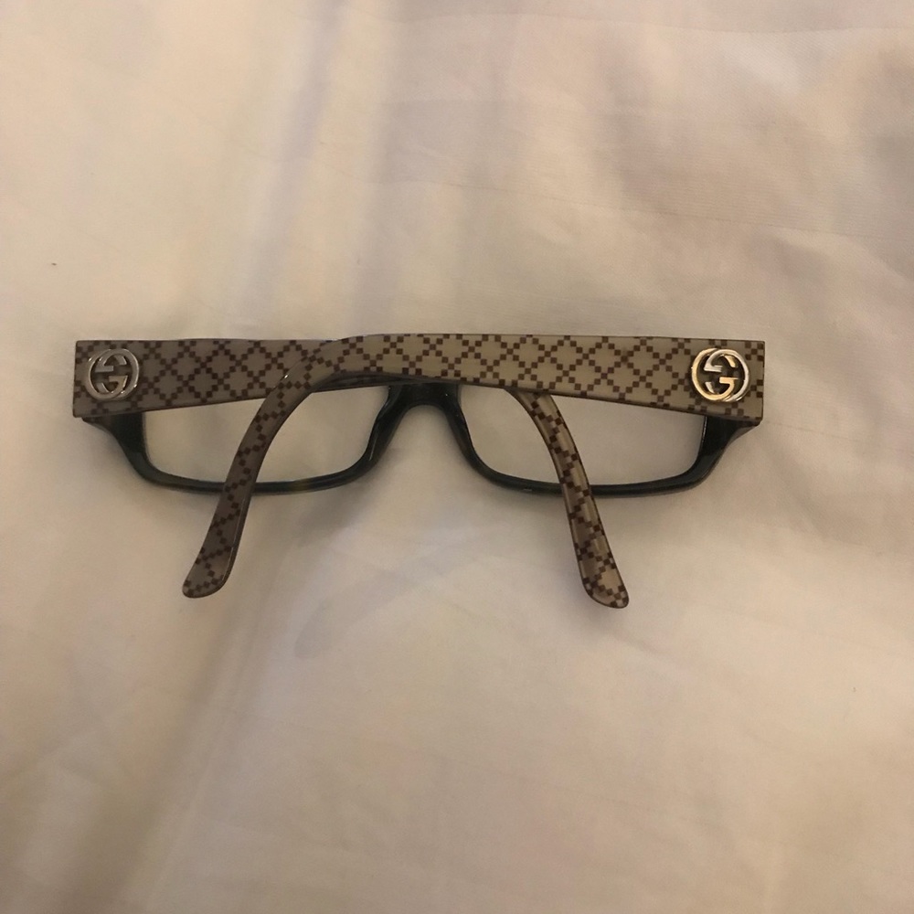 GUCCI EYE GLASSES